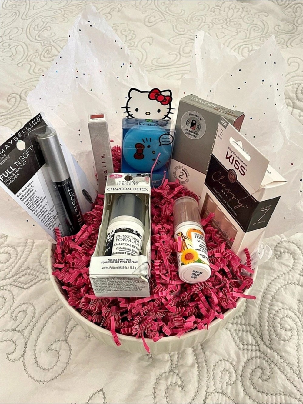 Clean Girl Beauty Gift Basket NWT